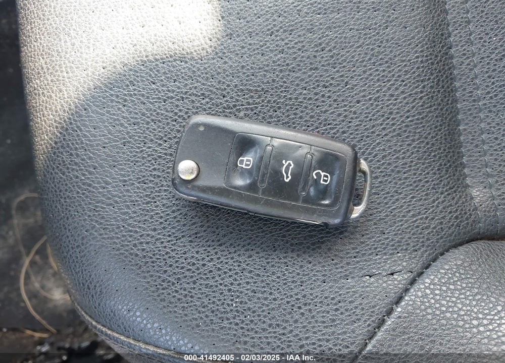 2012 VOLKSWAGEN JETTA 2.5L SEL VIN: 3VWLX7AJ1CM388024