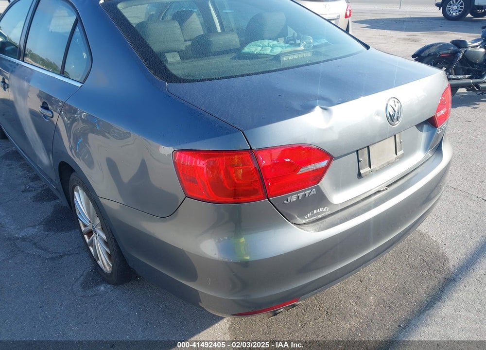 2012 VOLKSWAGEN JETTA 2.5L SEL VIN: 3VWLX7AJ1CM388024