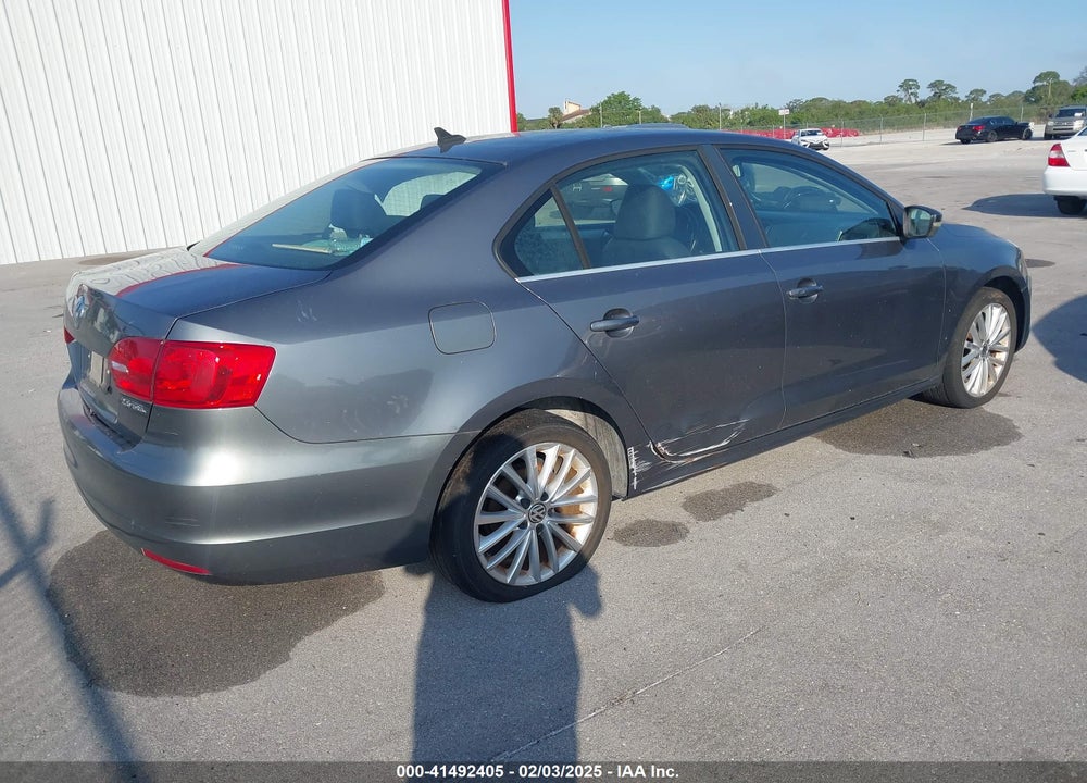2012 VOLKSWAGEN JETTA 2.5L SEL VIN: 3VWLX7AJ1CM388024
