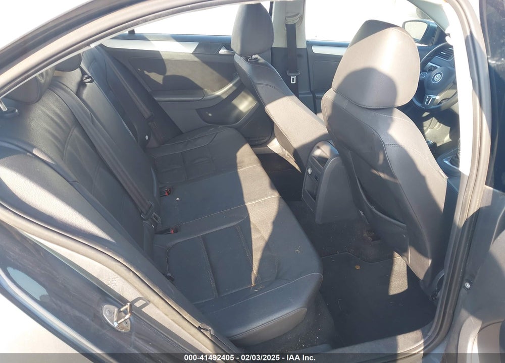 2012 VOLKSWAGEN JETTA 2.5L SEL VIN: 3VWLX7AJ1CM388024