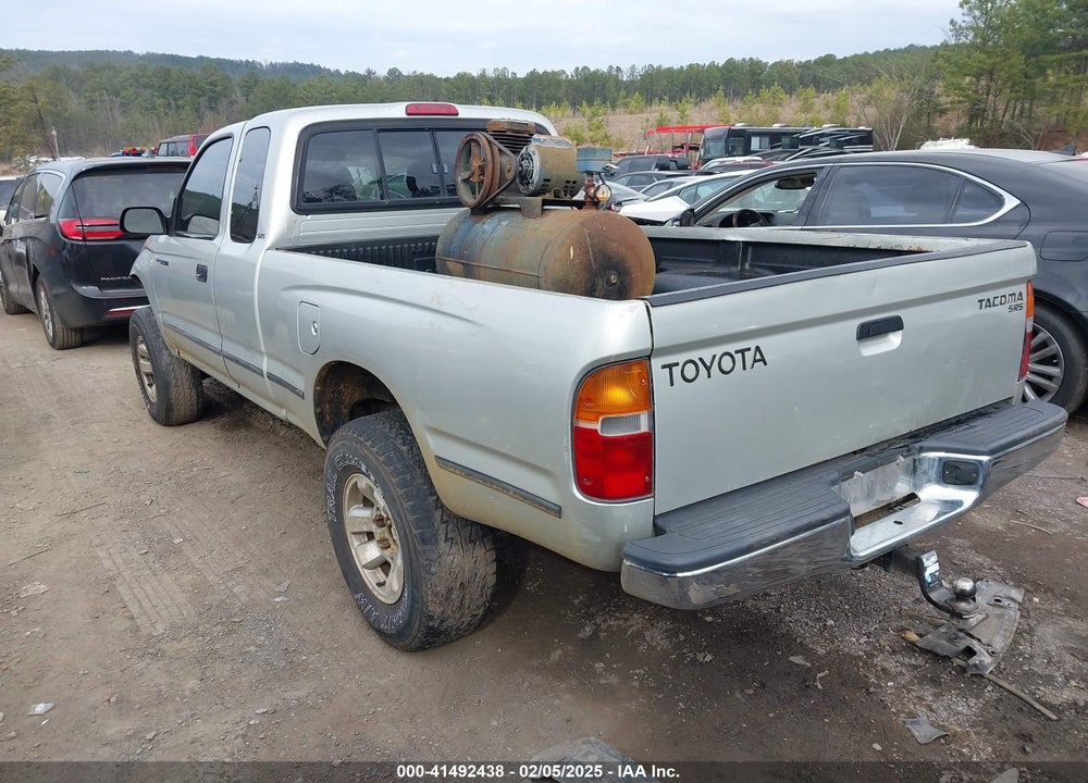 2000 TOYOTA TACOMA VIN: 4TAWM72N5YZ643107