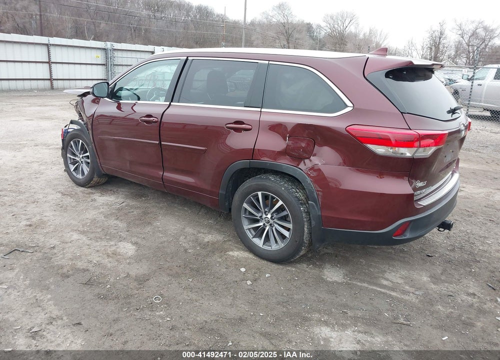 2018 TOYOTA HIGHLANDER XLE VIN: 5TDJZRFH9JS845648
