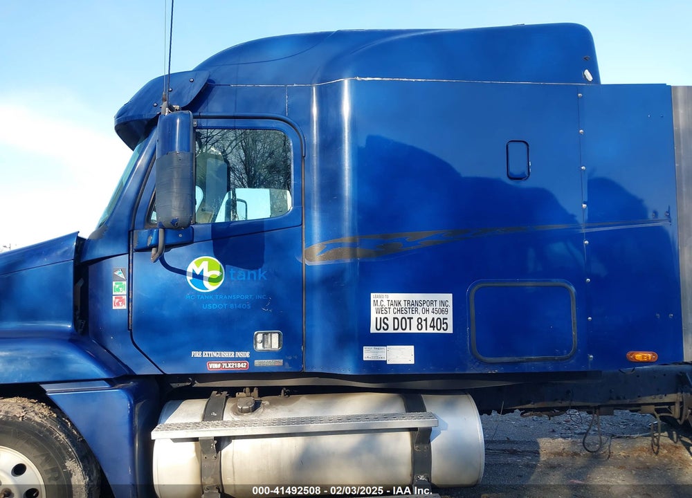 2007 FREIGHTLINER ST120 ST120 VIN: 1FUJBBCK17LX21842