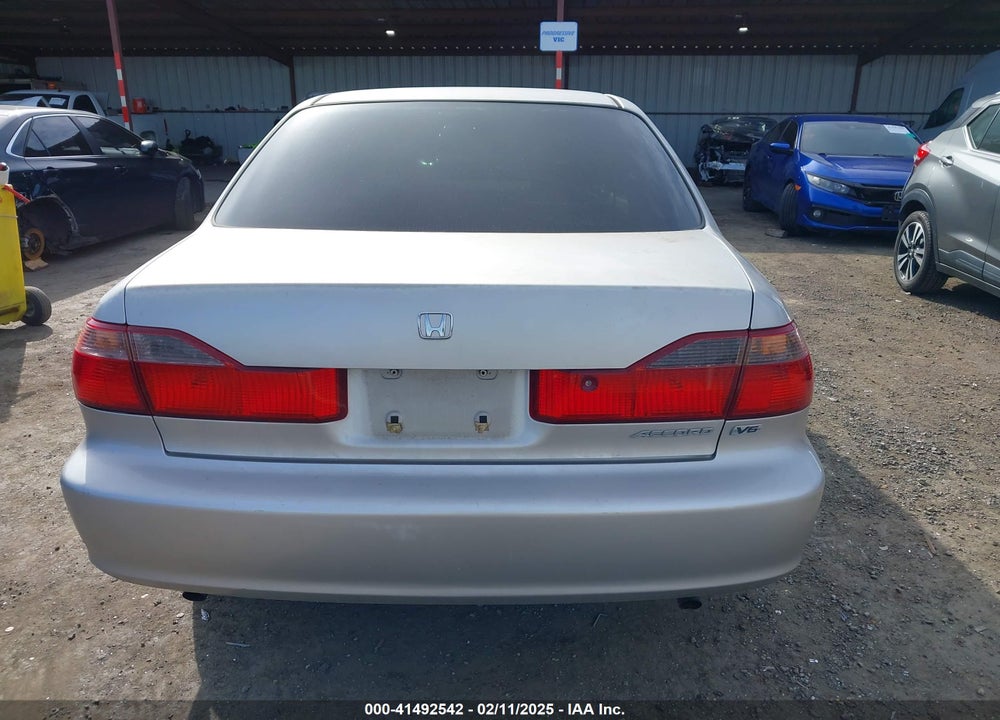 1999 HONDA ACCORD EX V6 VIN: 1HGCG1653XA003143