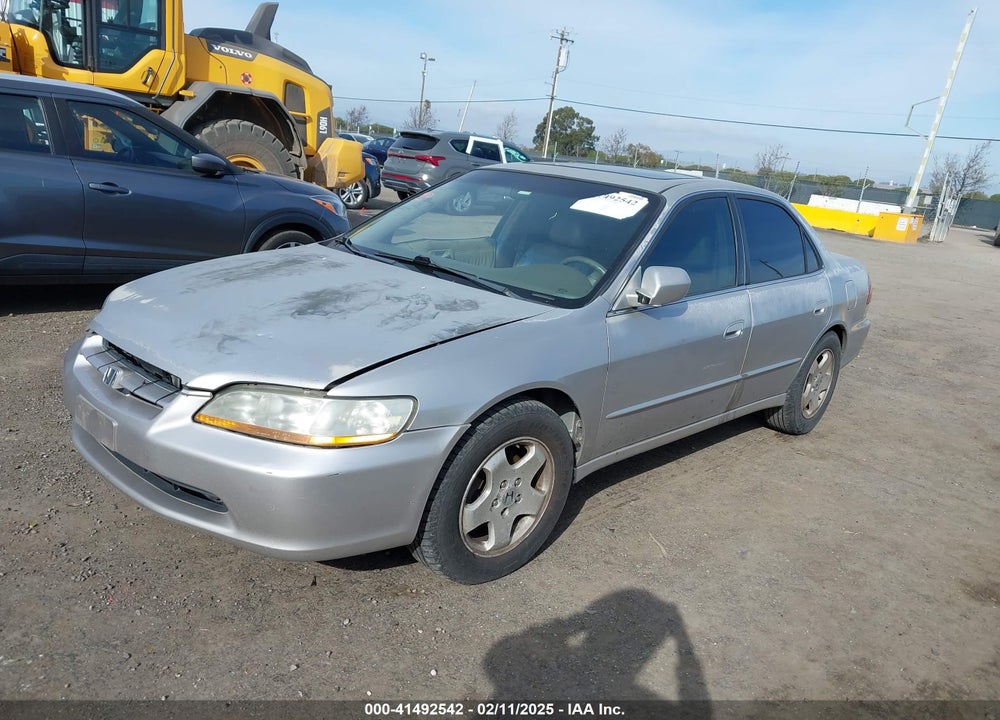 1999 HONDA ACCORD EX V6 VIN: 1HGCG1653XA003143