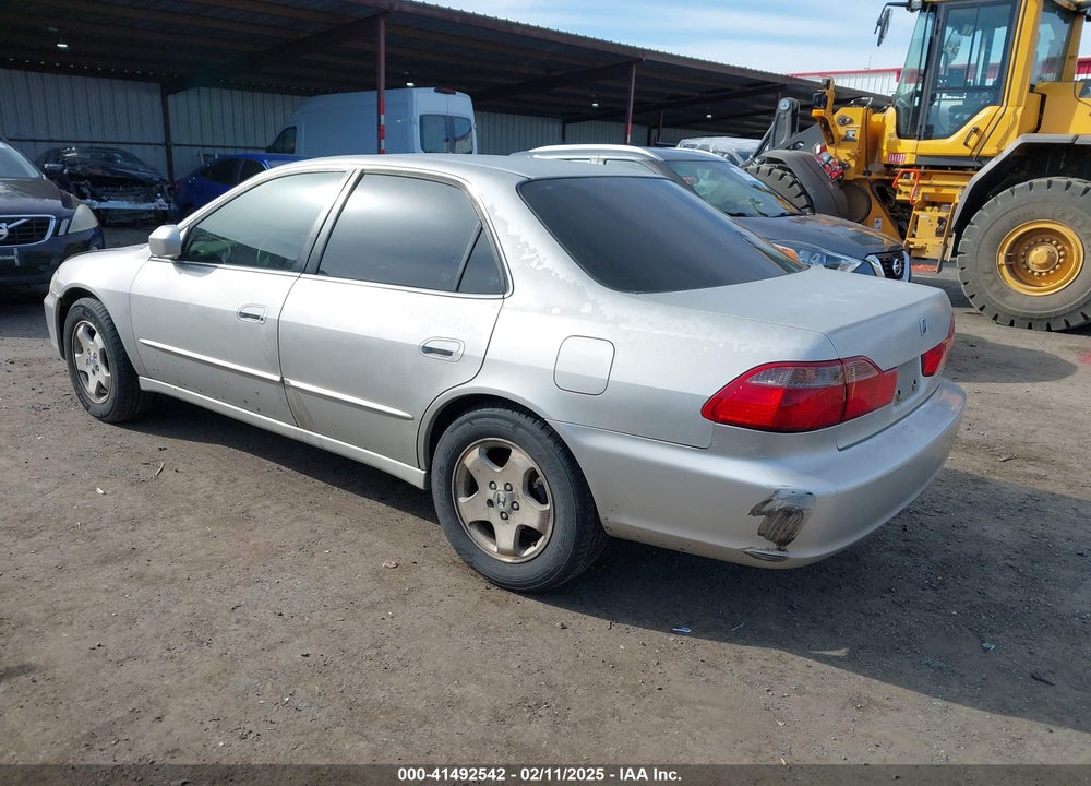 1999 HONDA ACCORD EX V6 VIN: 1HGCG1653XA003143