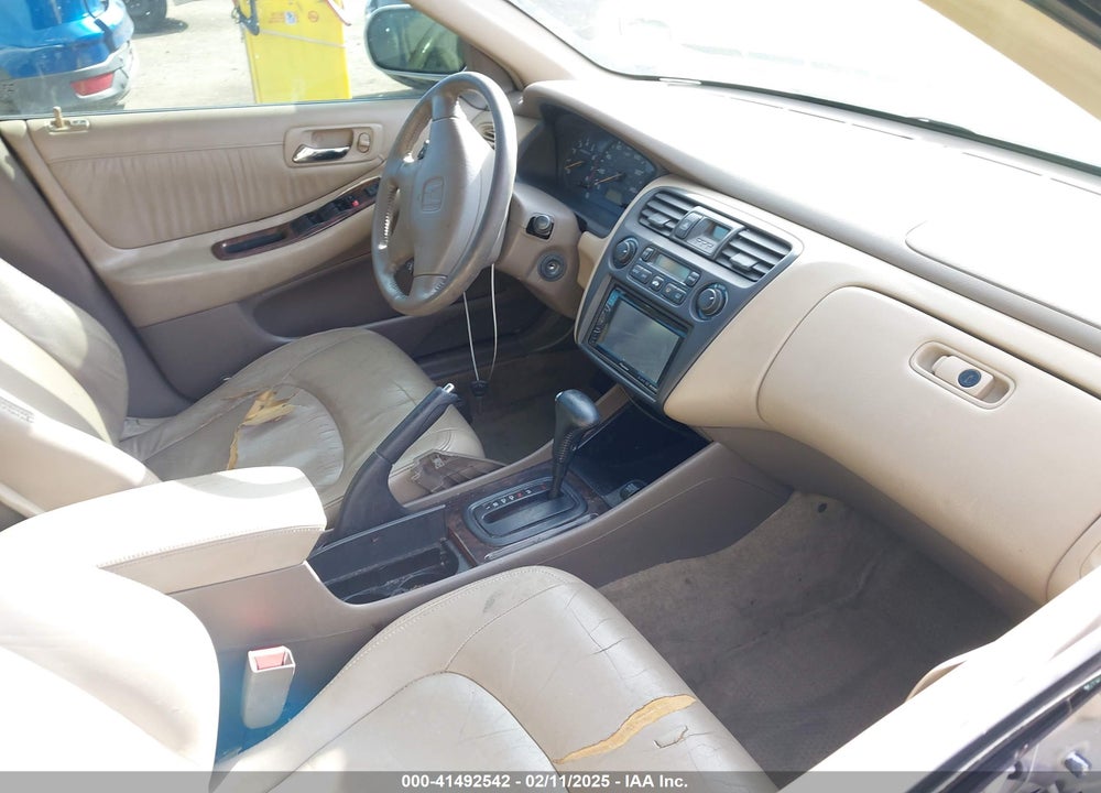 1999 HONDA ACCORD EX V6 VIN: 1HGCG1653XA003143