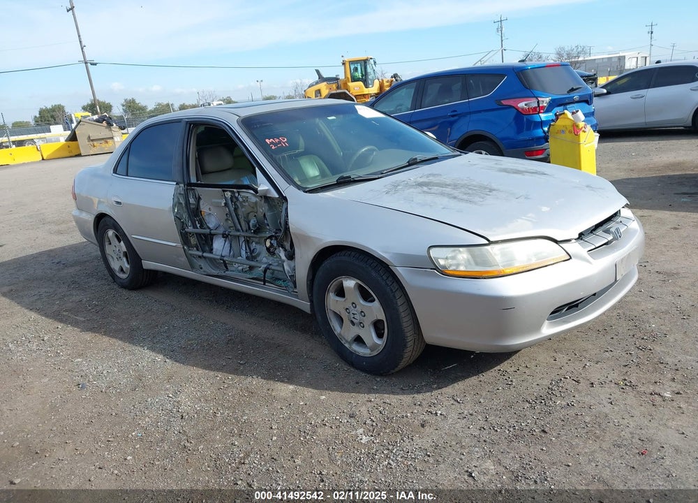 1999 HONDA ACCORD EX V6 VIN: 1HGCG1653XA003143