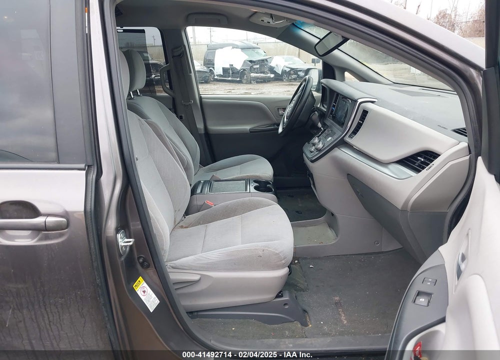 2016 TOYOTA SIENNA LE 8 PASSENGER VIN: 5TDKK3DC5GS713069