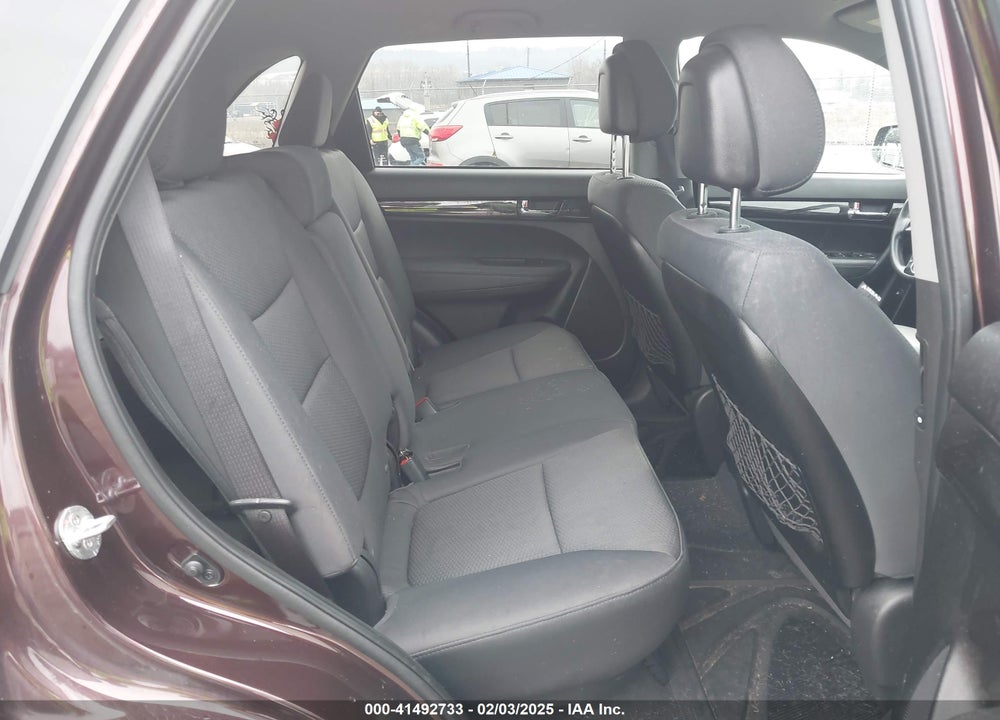 2012 KIA SORENTO LX VIN: 5XYKTDA60CG189368