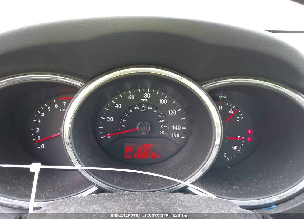 2012 KIA SORENTO LX VIN: 5XYKT3A61CG211985