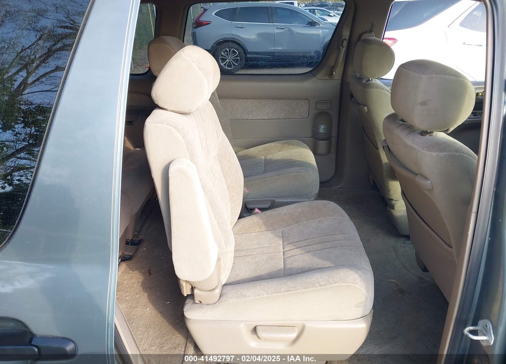 2000 TOYOTA SIENNA LE VIN: 4T3ZF13C8YU300961