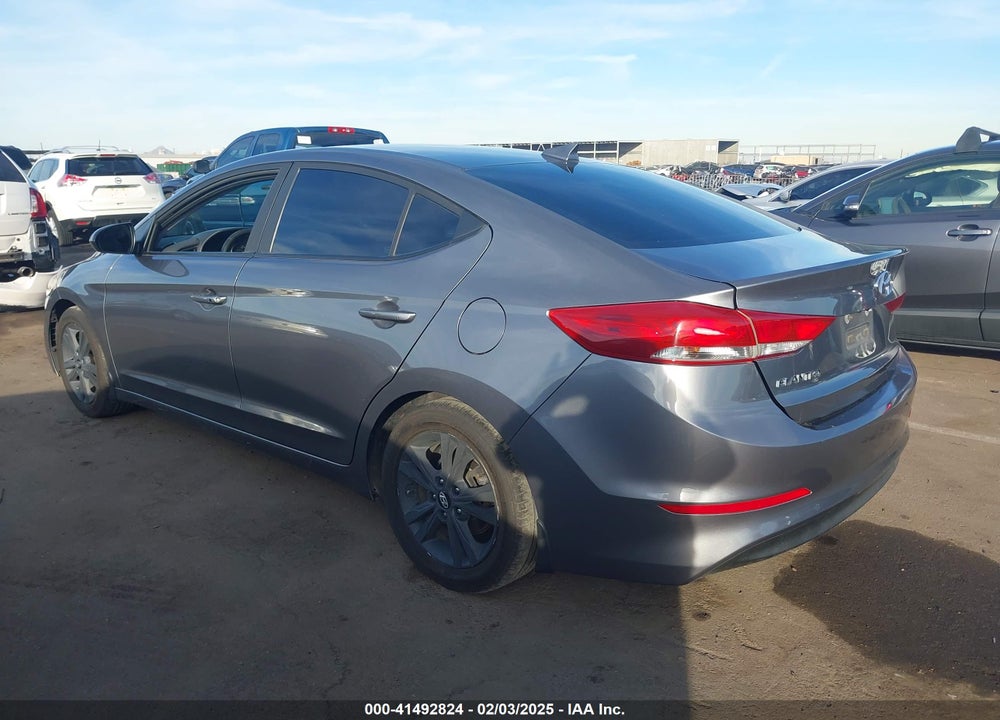 2018 HYUNDAI ELANTRA VIN: 5NPD84LFXJH338494