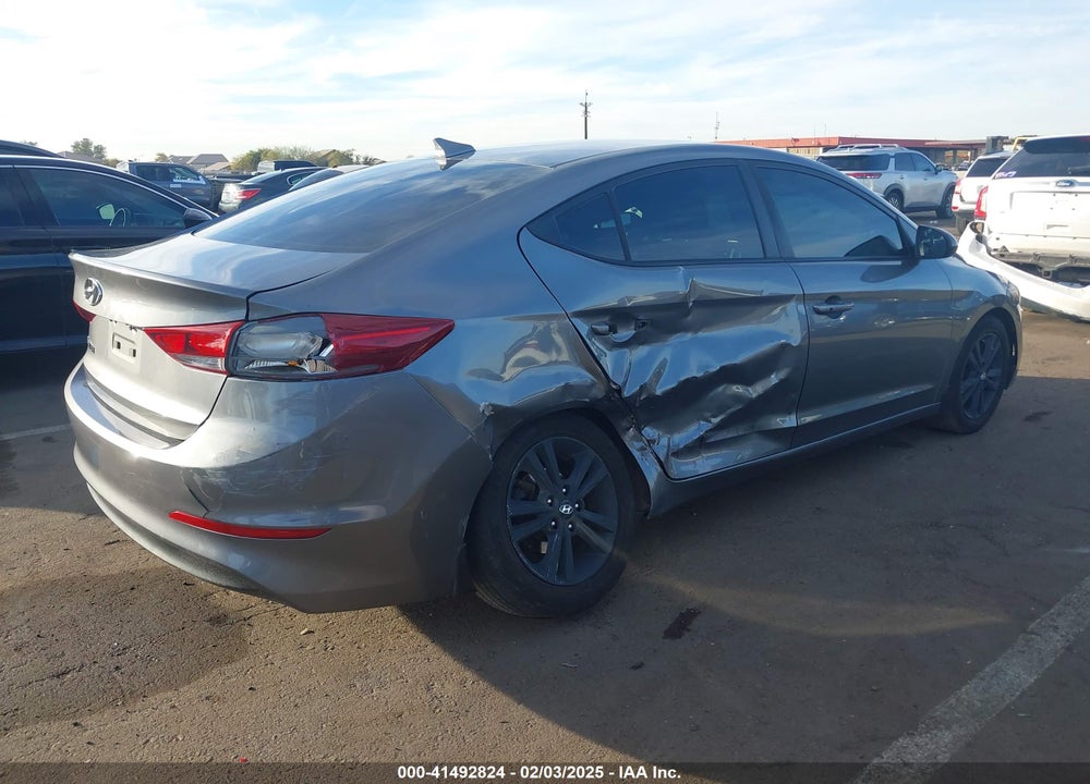 2018 HYUNDAI ELANTRA VIN: 5NPD84LFXJH338494