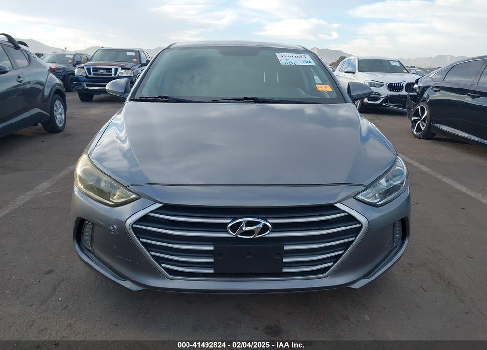 2018 HYUNDAI ELANTRA VIN: 5NPD84LFXJH338494