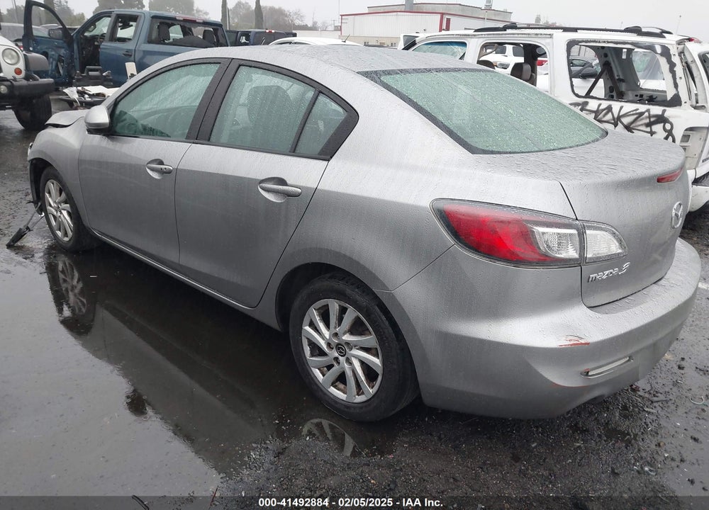 2013 MAZDA MAZDA3 VIN: JM1BL1WP4D1731329