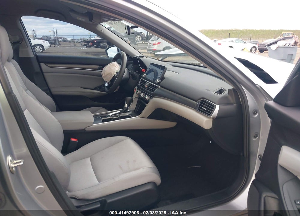 2019 HONDA ACCORD VIN: 1HGCV1F12KA160013