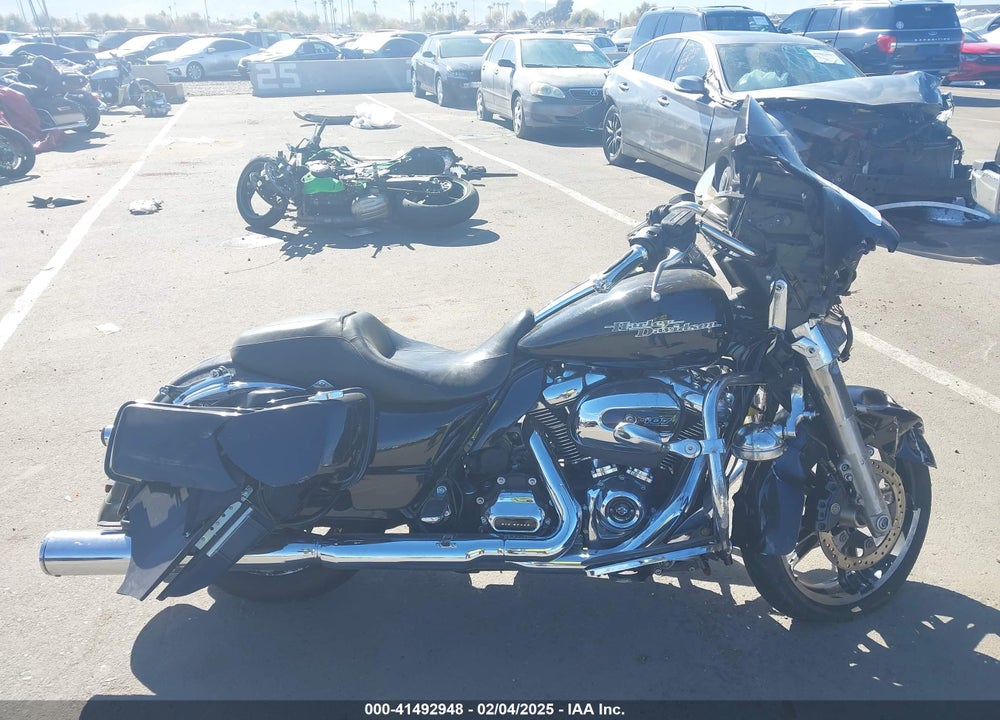 2019 HARLEY-DAVIDSON FLHX VIN: 1HD1KBC12KB642448
