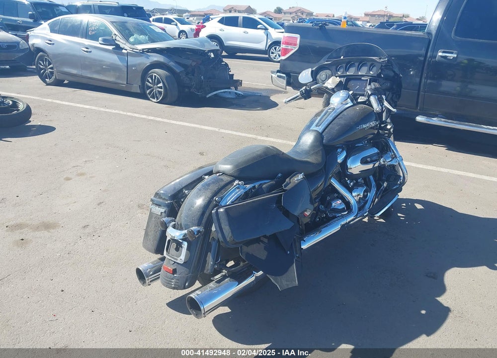 2019 HARLEY-DAVIDSON FLHX VIN: 1HD1KBC12KB642448