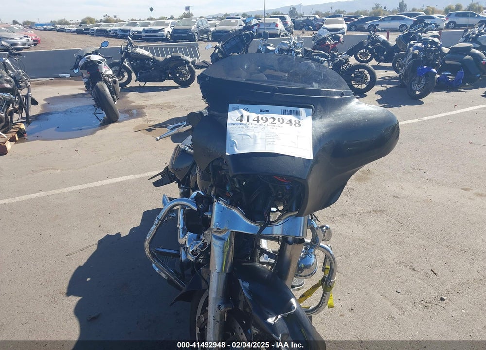 2019 HARLEY-DAVIDSON FLHX VIN: 1HD1KBC12KB642448