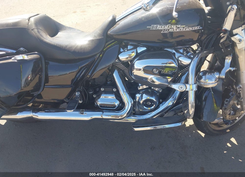 2019 HARLEY-DAVIDSON FLHX VIN: 1HD1KBC12KB642448