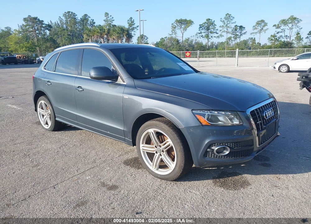 2010 AUDI Q5 3.2 PREMIUM VIN: WA1WKAFP8AA063819