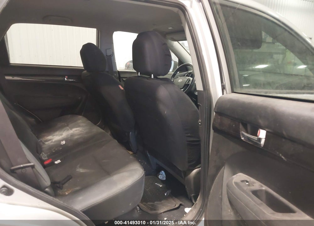 2012 KIA SORENTO LX VIN: 5XYKT3A66CG232315