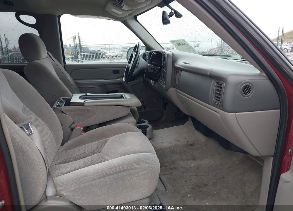 2005 CHEVROLET TAHOE LS VIN: 1GNEK13T65J203494