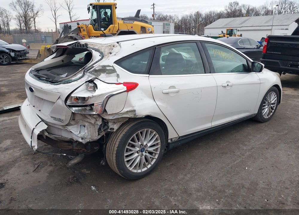 2013 FORD FOCUS VIN: 1FADP3N25DL143495