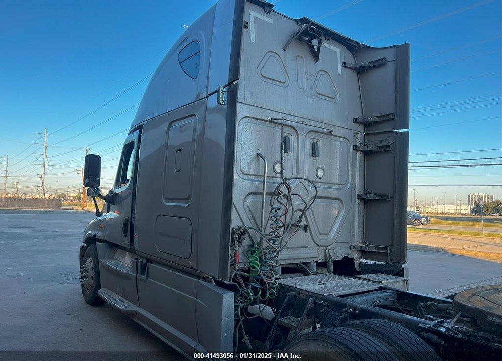 2018 FREIGHTLINER CASCADIA 125 VIN: 3AKJGLDR0JSHF3825
