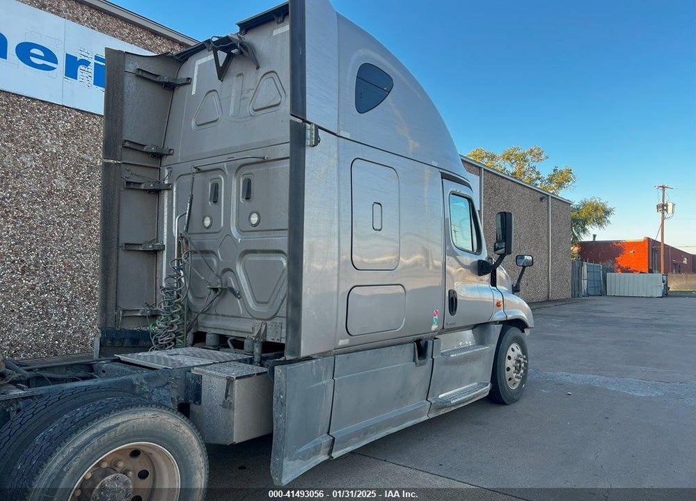 2018 FREIGHTLINER CASCADIA 125 VIN: 3AKJGLDR0JSHF3825