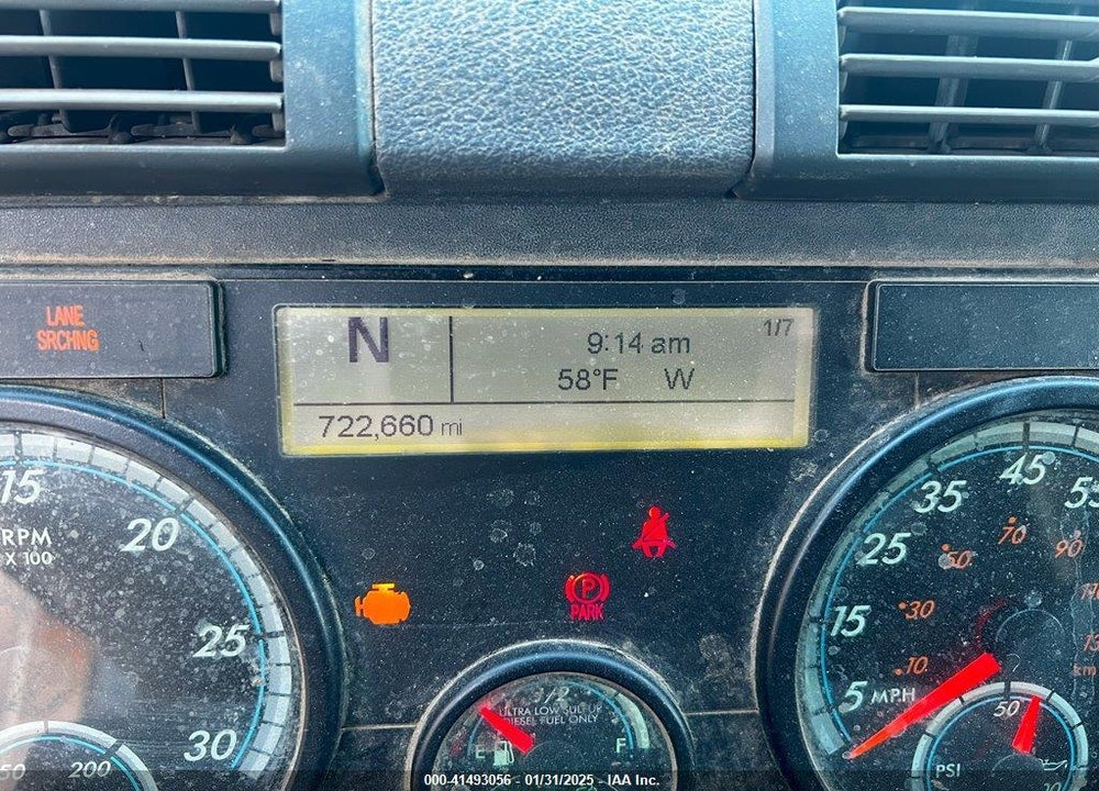 2018 FREIGHTLINER CASCADIA 125 VIN: 3AKJGLDR0JSHF3825