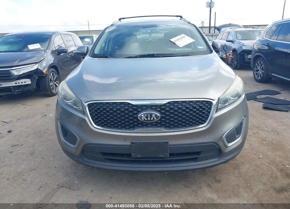 2016 KIA SORENTO 2.4L LX VIN: 5XYPG4A35GG036443