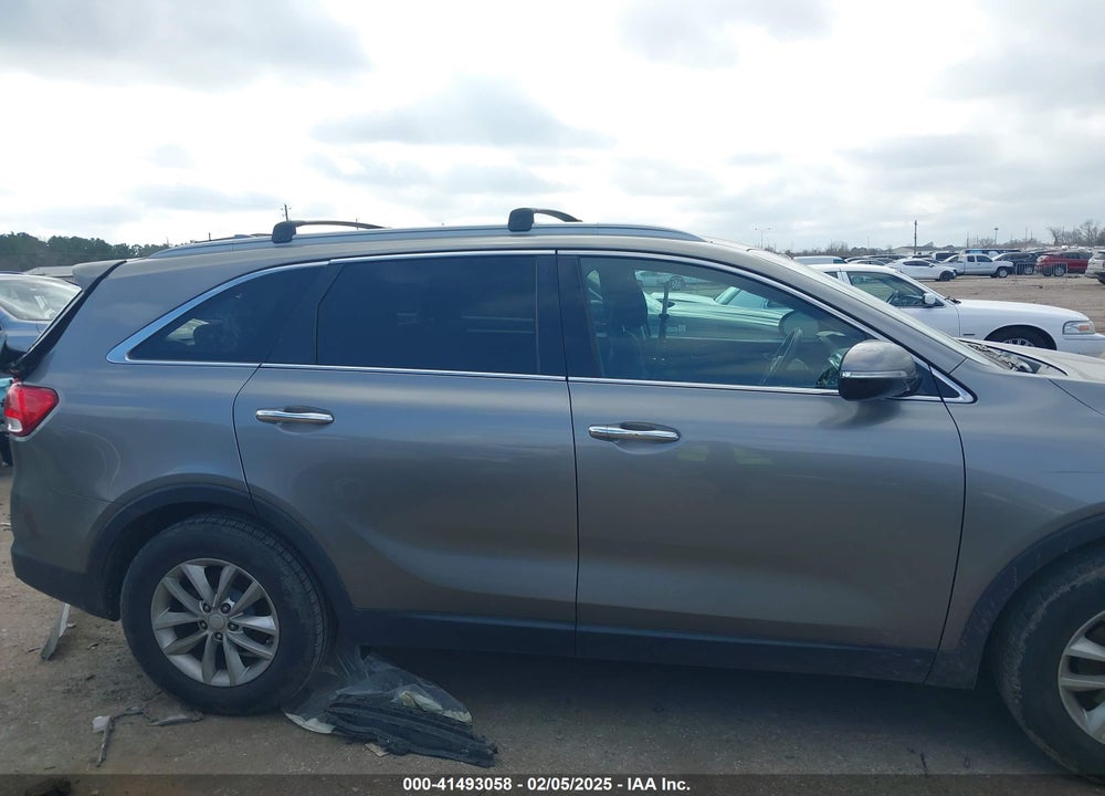2016 KIA SORENTO 2.4L LX VIN: 5XYPG4A35GG036443