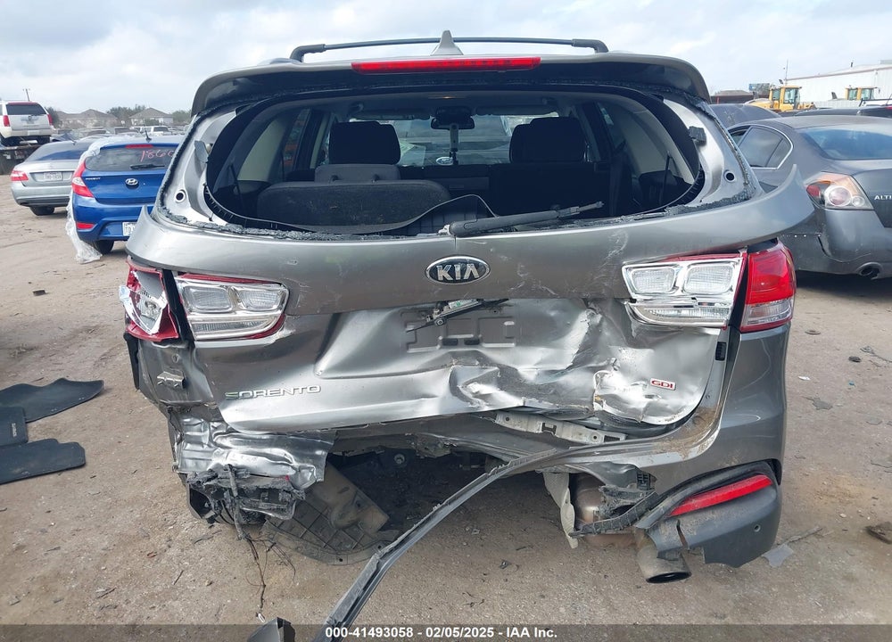 2016 KIA SORENTO 2.4L LX VIN: 5XYPG4A35GG036443