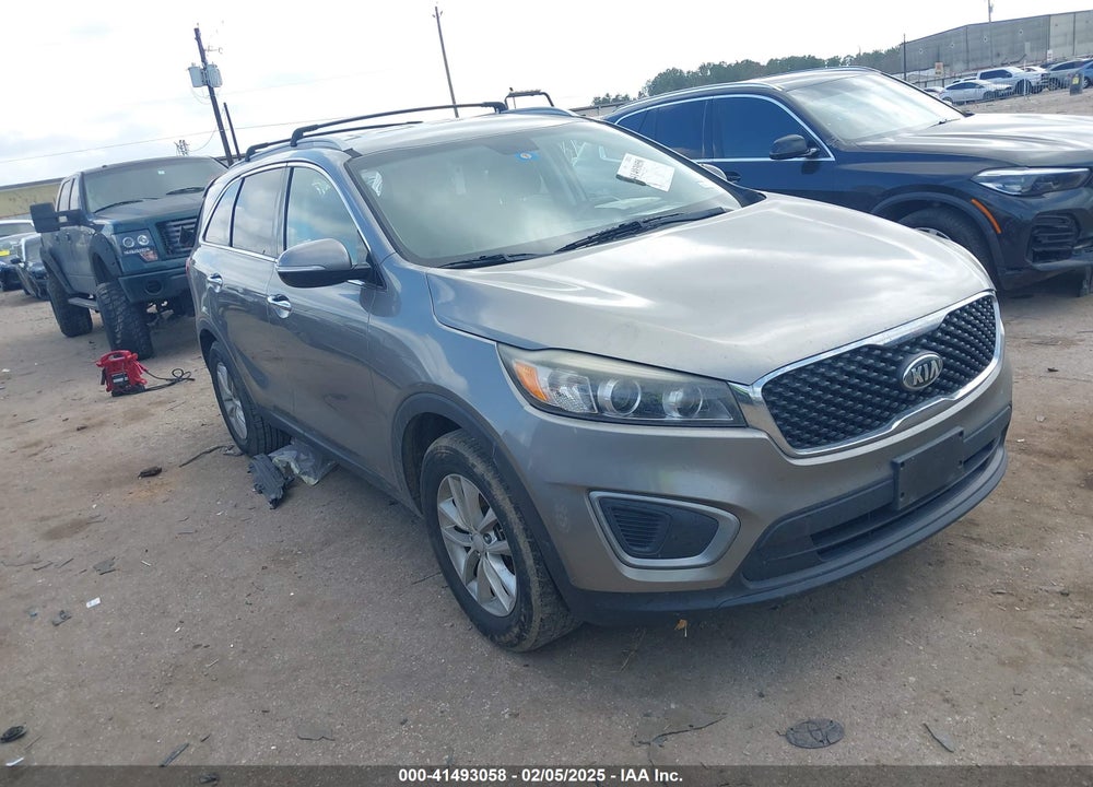 2016 KIA SORENTO 2.4L LX VIN: 5XYPG4A35GG036443