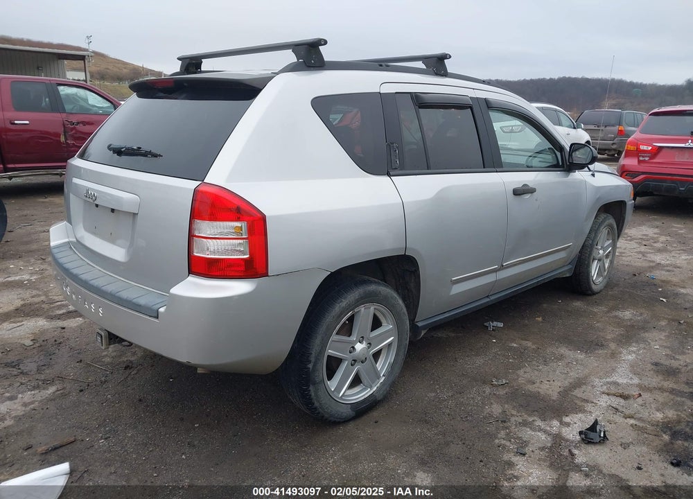 2008 JEEP COMPASS SPORT VIN: 1J8FT47078D755562