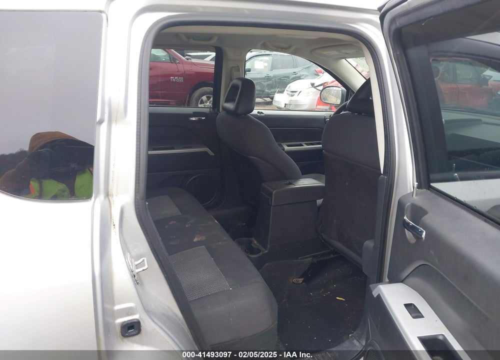2008 JEEP COMPASS SPORT VIN: 1J8FT47078D755562