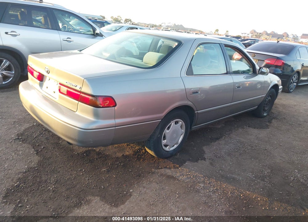 1999 TOYOTA CAMRY CE VIN: 4T1BG22K8XU497084