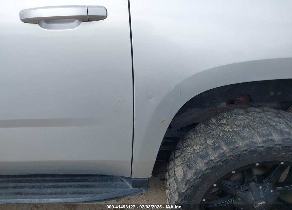 2015 CHEVROLET SUBURBAN 1500 LT VIN: 1GNSKJKC4FR147806