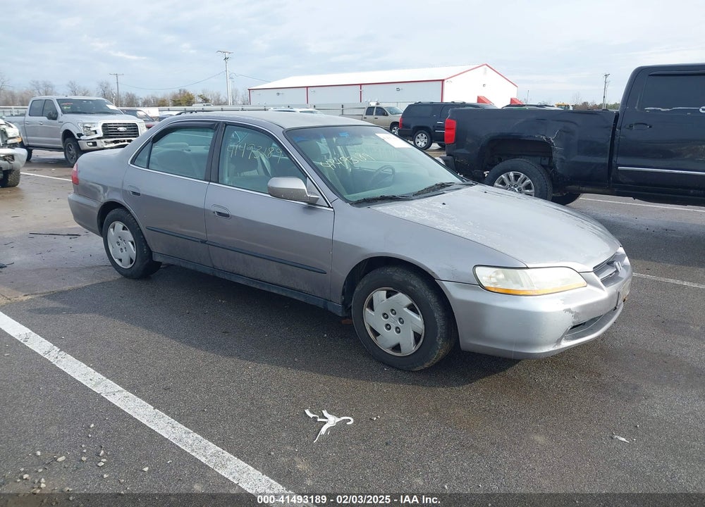 2000 HONDA ACCORD 3.0 LX VIN: 1HGCG1644YA003371