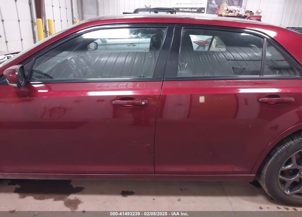 2018 CHRYSLER 300 300S AWD VIN: 2C3CCAGG5JH302401
