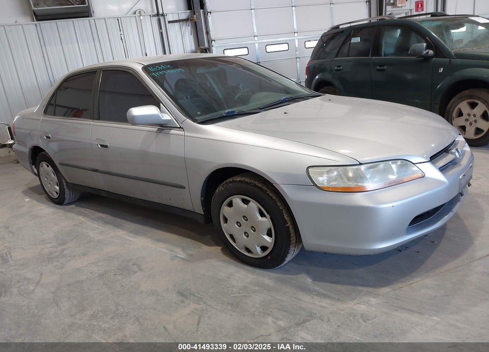 1998 HONDA ACCORD LX VIN: 1HGCG5647WA208073