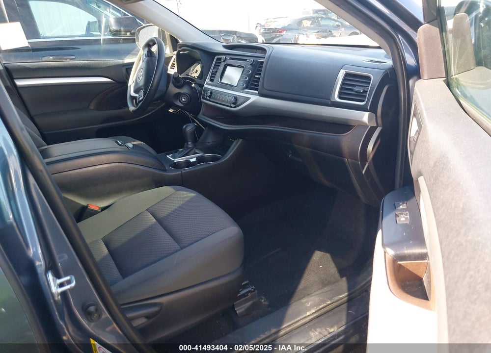 2019 TOYOTA HIGHLANDER LE VIN: 5TDZZRFH9KS290866