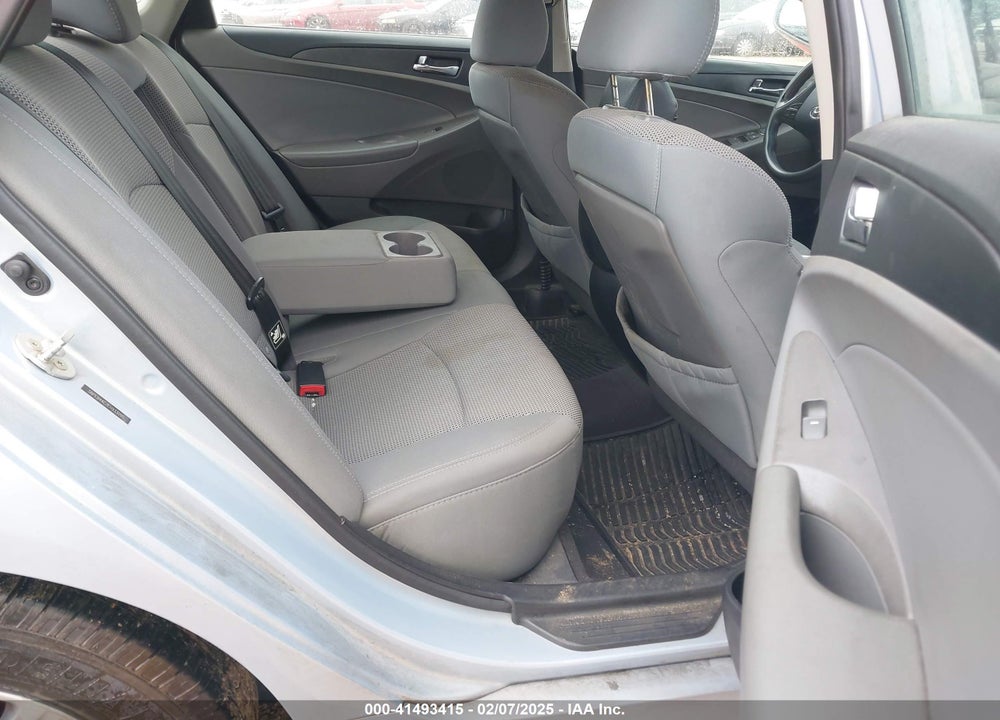 2014 HYUNDAI SONATA VIN: 5NPEB4AC7EH933095