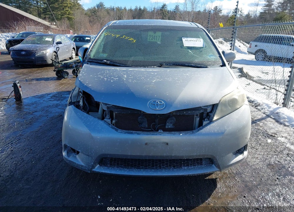 2011 TOYOTA SIENNA LE VIN: 5TDKA3DC2BS006412