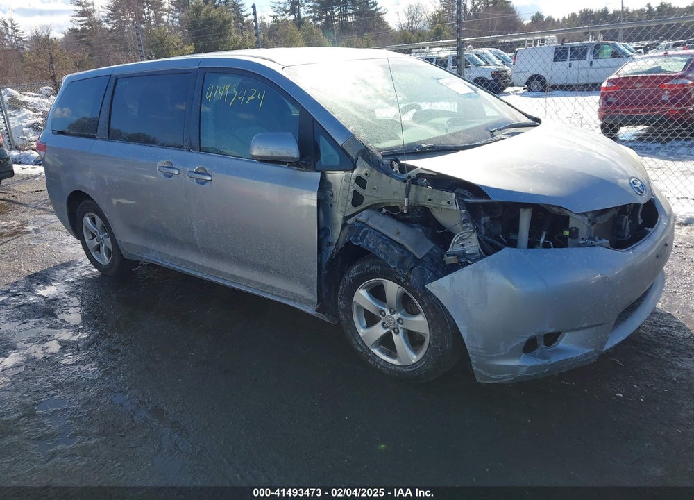 2011 TOYOTA SIENNA LE VIN: 5TDKA3DC2BS006412