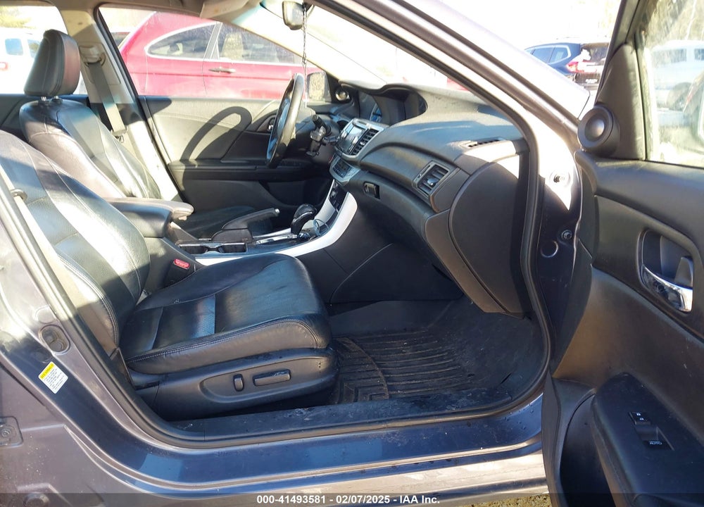 2013 HONDA ACCORD VIN: 1HGCR2F86DA095676