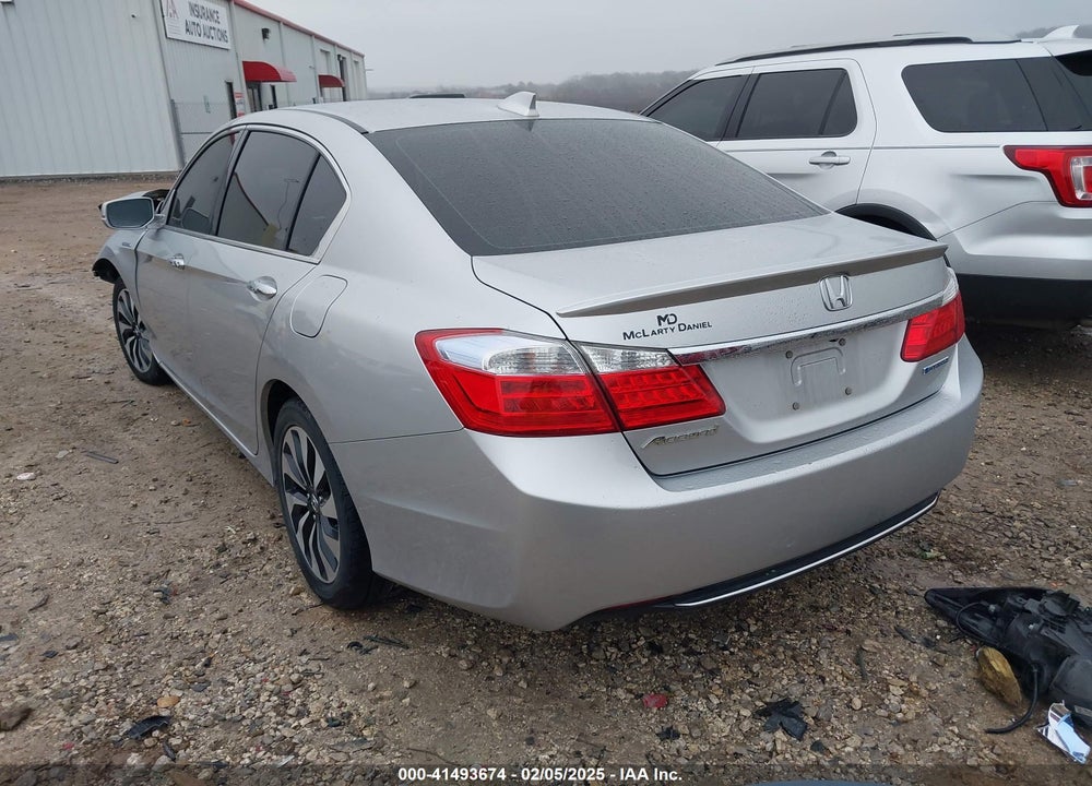 2015 HONDA ACCORD HYBRID VIN: 1HGCR6F58FA005511