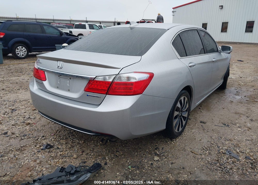 2015 HONDA ACCORD HYBRID VIN: 1HGCR6F58FA005511